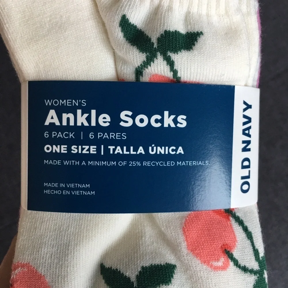 Old Navy Set/6 Women’s Fruit Theme Variety Ankle Socks, One Size